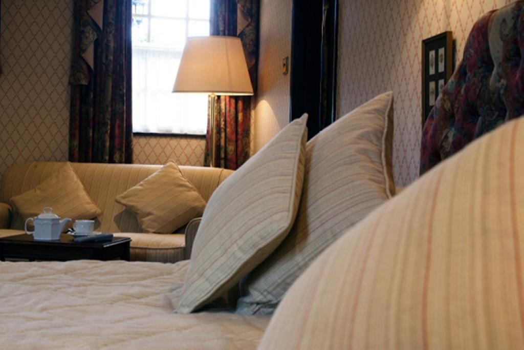 Bear Crickhowell Habitación foto